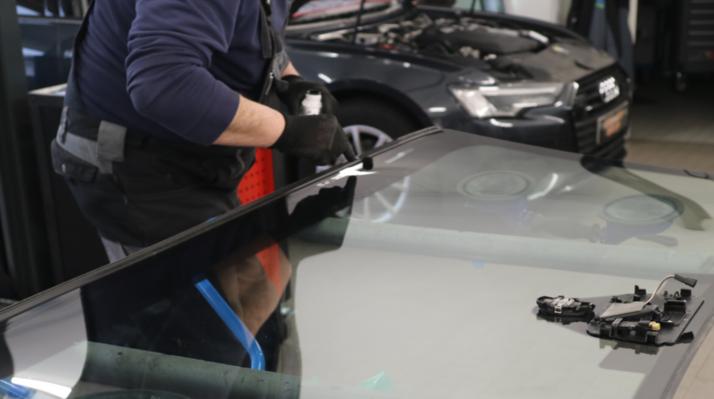 headerbild_2_glasschaeden_1920x744px