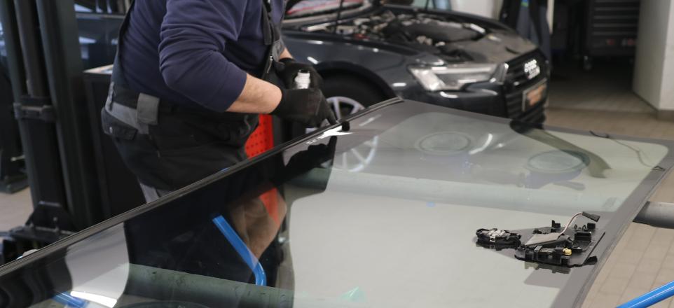 headerbild_2_glasschaeden_1920x744px